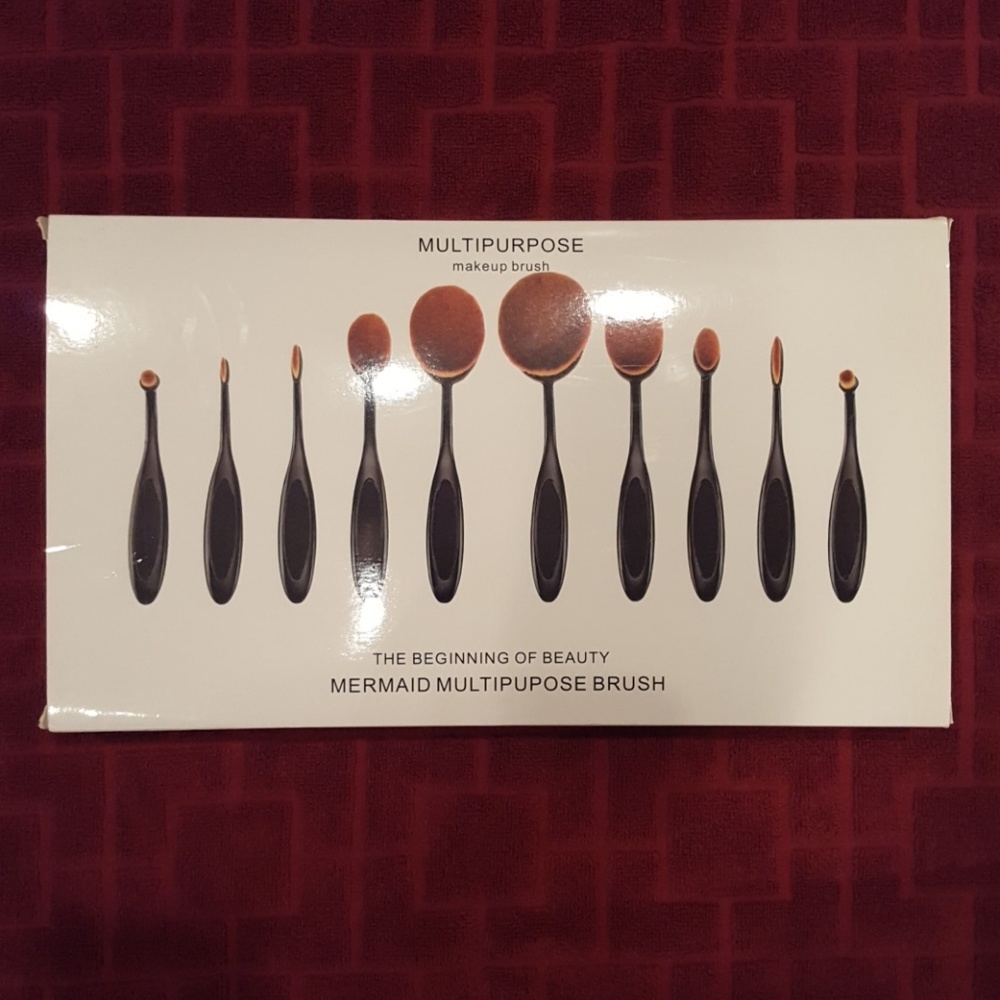 Mermaid multipurpose makeup brush set